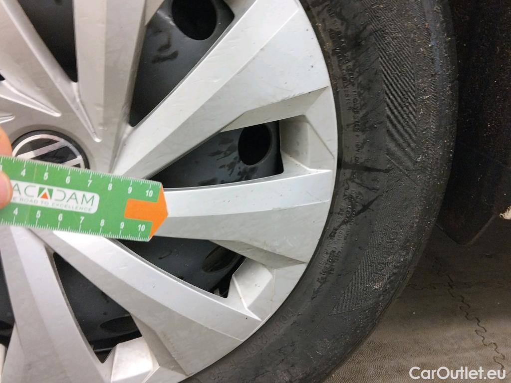  Volkswagen  Polo VOLKSWAGEN  / 2021 / 5P / berlina con portón  1.0 TSI 70kW (95CV) #44