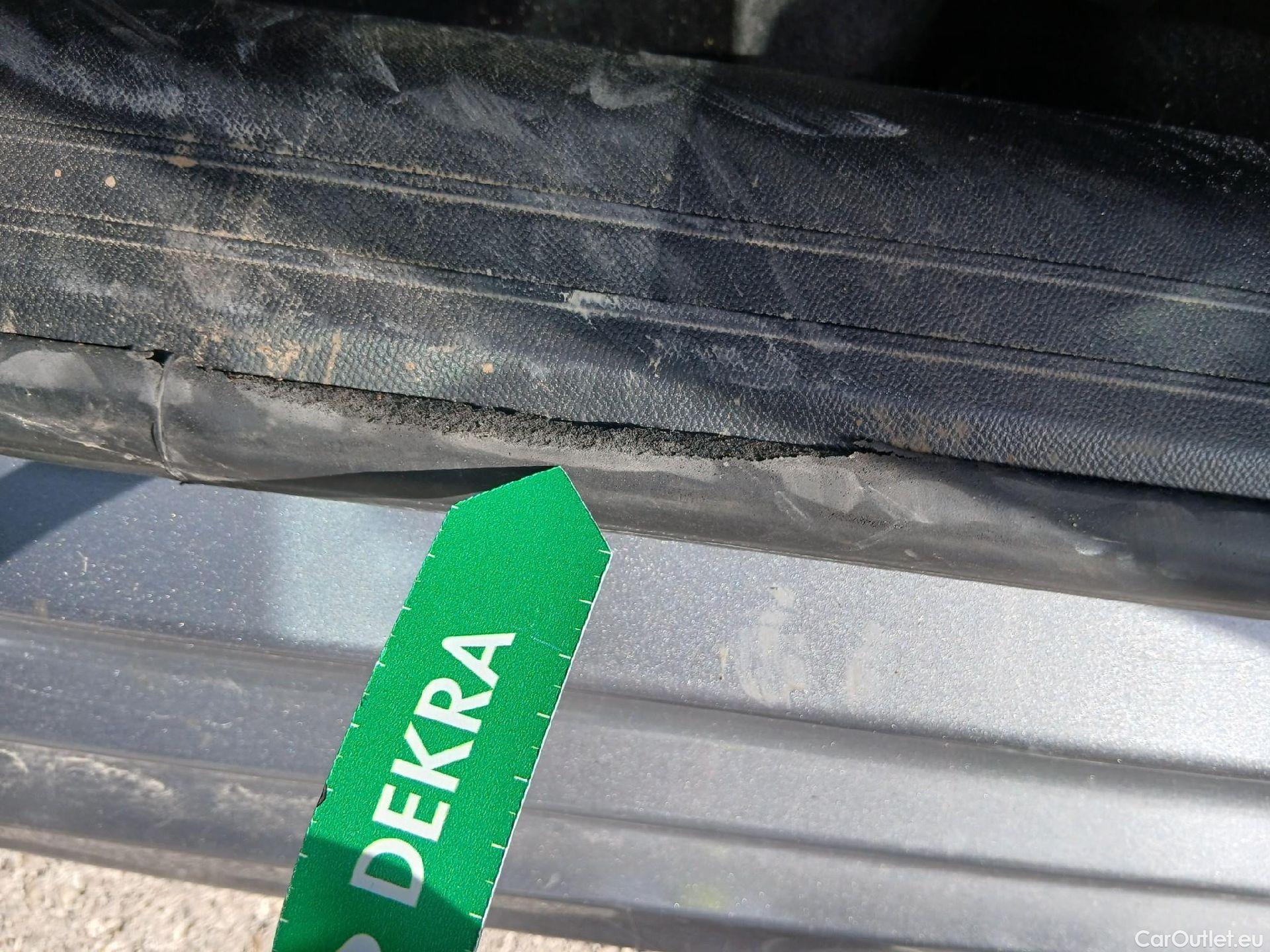  Peugeot  208 PEUGEOT  / 2019 / 5P / berlina con portón PureTech 73kW (100CV) Active Pack #71