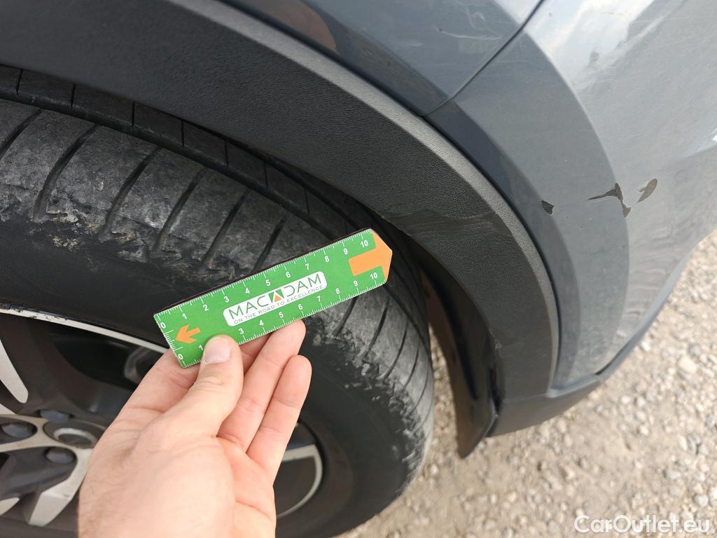  Volvo  XC 40 VOLVO XC40 / 2017 / 5P / todoterreno 2.0 D4 AWD R-Design Auto #29