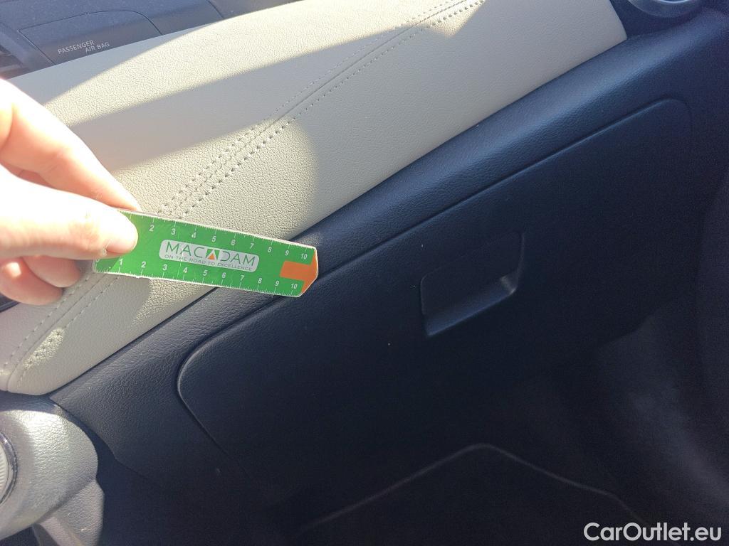  Nissan  Micra NISSAN  / 2017 / 5P / berlina con portón IG-T 68 kW (92 CV) E6D-F N-Design Black #8