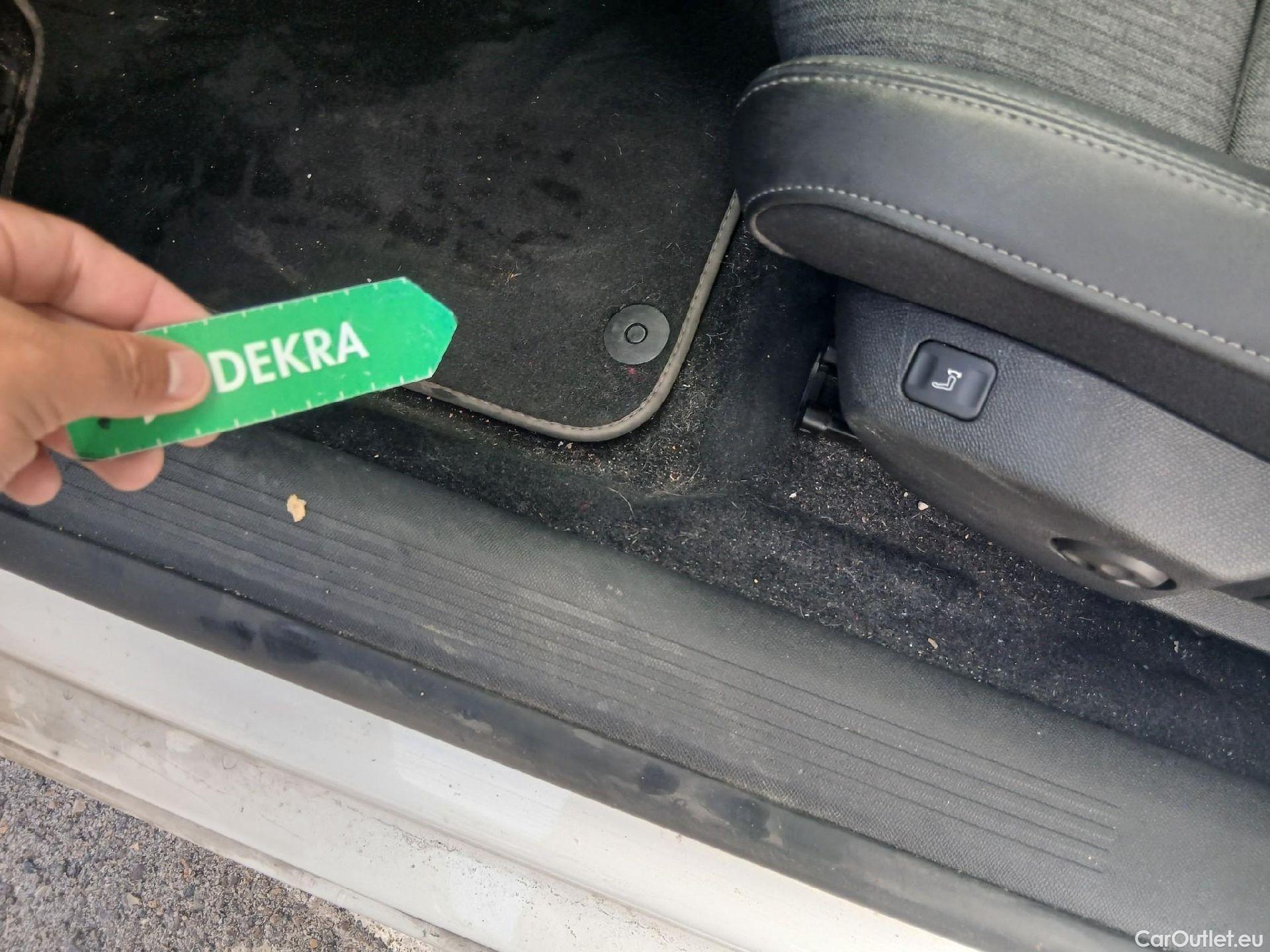  Peugeot  508 PEUGEOT  / 2018 / 5P / berlina con portón 5P Allure BlueHDi 120kW (160) S&S EAT8 #2