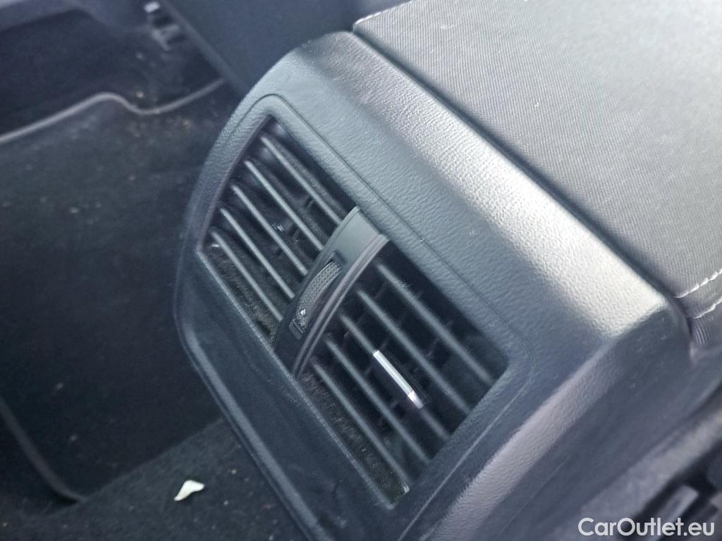  Volkswagen  Passat VOLKSWAGEN  / 2019 / 5P / familiar Variant Business 2.0 TDI 110kW #8