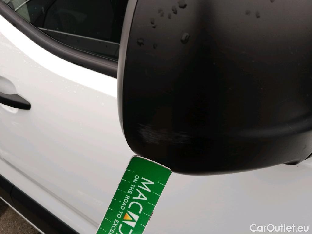  Citroen  Berlingo CITROEN  / 2018 / 5P / furgón derivado de turismo Doble Cab. Talla XL BlueHDi 100 CONTROL #31