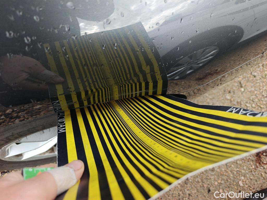  Bmw  Serie 3 BMW  / 2018 / 4P / sedán 318d Auto. #3