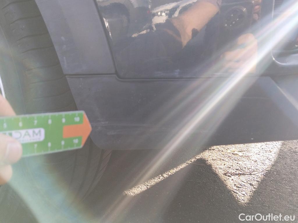  KIA  Niro KIA  1.6 GDi PHEV 104kW (141CV) Drive #26