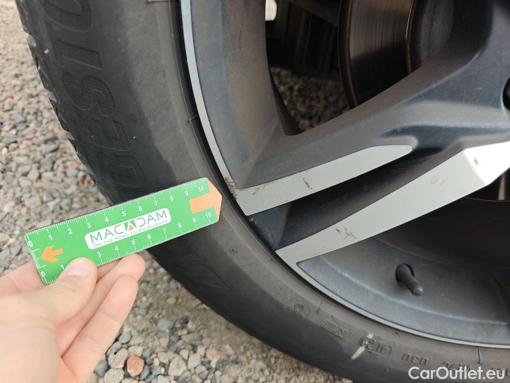  Volvo  XC 40 VOLVO XC40 / 2017 / 5P / todoterreno 2.0 D4 AWD R-Design Auto #39