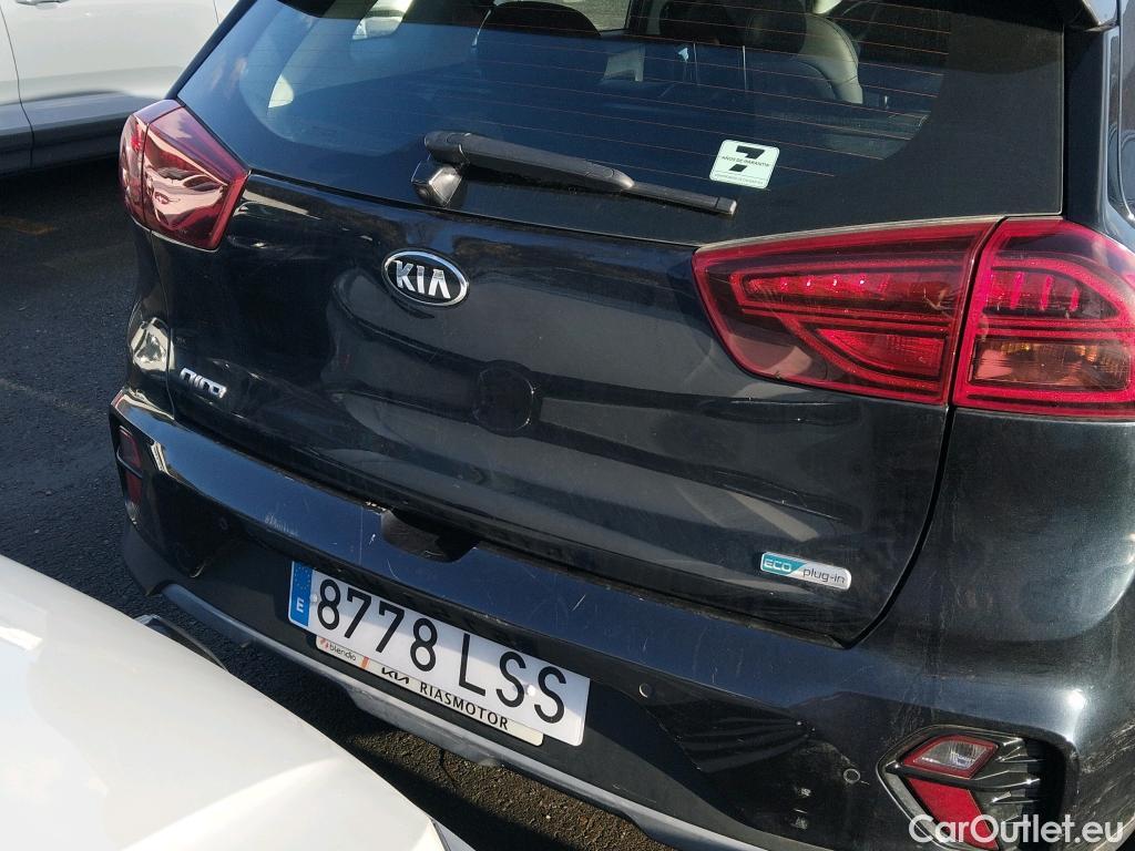  KIA  Niro KIA  1.6 GDi PHEV 104kW (141CV) Drive #8