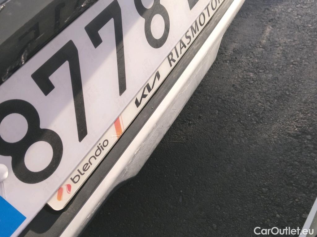  KIA  Niro KIA  1.6 GDi PHEV 104kW (141CV) Drive #19