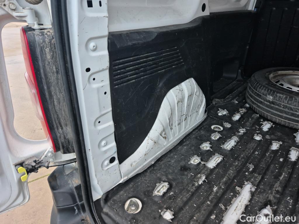  Peugeot  Partner PEUGEOT  / 2018 / 4P / furgón derivado de turismo Premium Standard 600kg BlueHDi 73kW (AC) #9