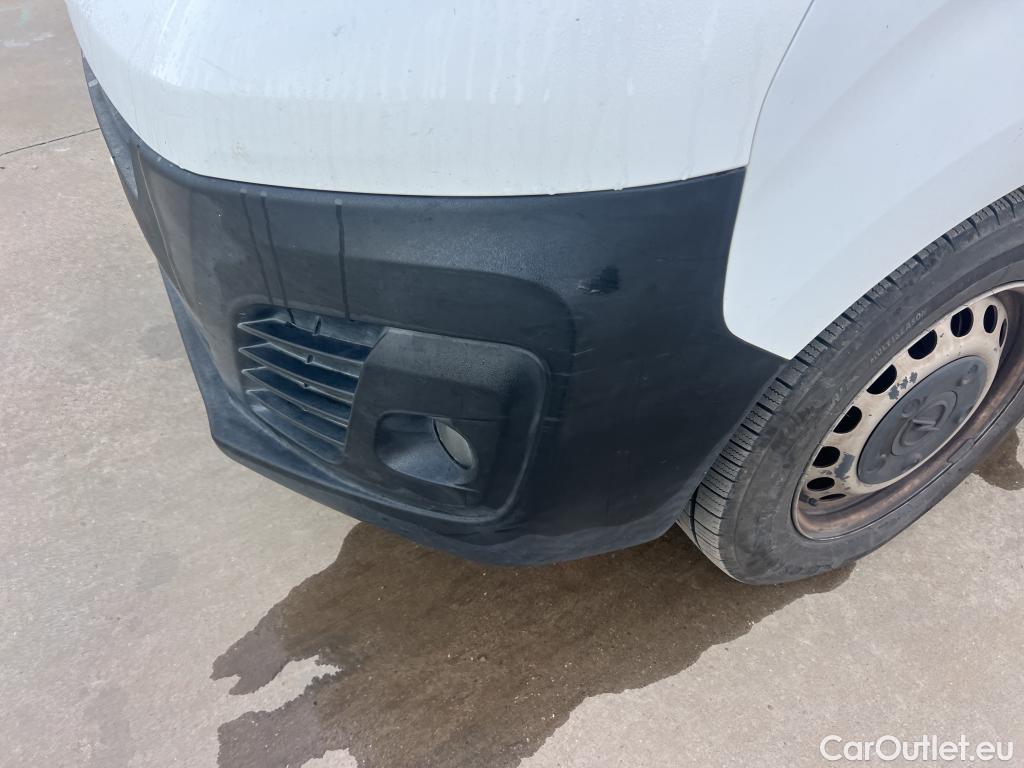  Opel  Vivaro OPEL  / 2019 / 4P / combi 1.5 Diésel 88kW (120CV) L Std Express #42