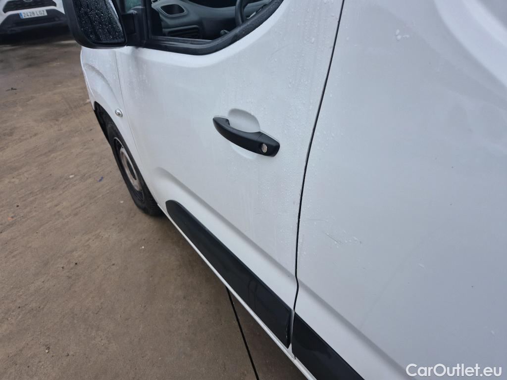  Peugeot  Partner PEUGEOT  / 2018 / 4P / furgón derivado de turismo Premium Standard 600kg BlueHDi 73kW (AC) #20