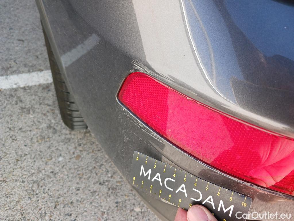  DS  DS7 DS DS 7 Crossback / 2017 / 5P / todoterreno BlueHDi DE 96kW (130CV) Auto. CHIC (AC) #14