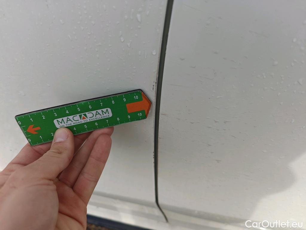  Mercedes  A-Klasse MERCEDES-BENZ Clase A / 2018 / 5P / berlina con portón A 180 d #13