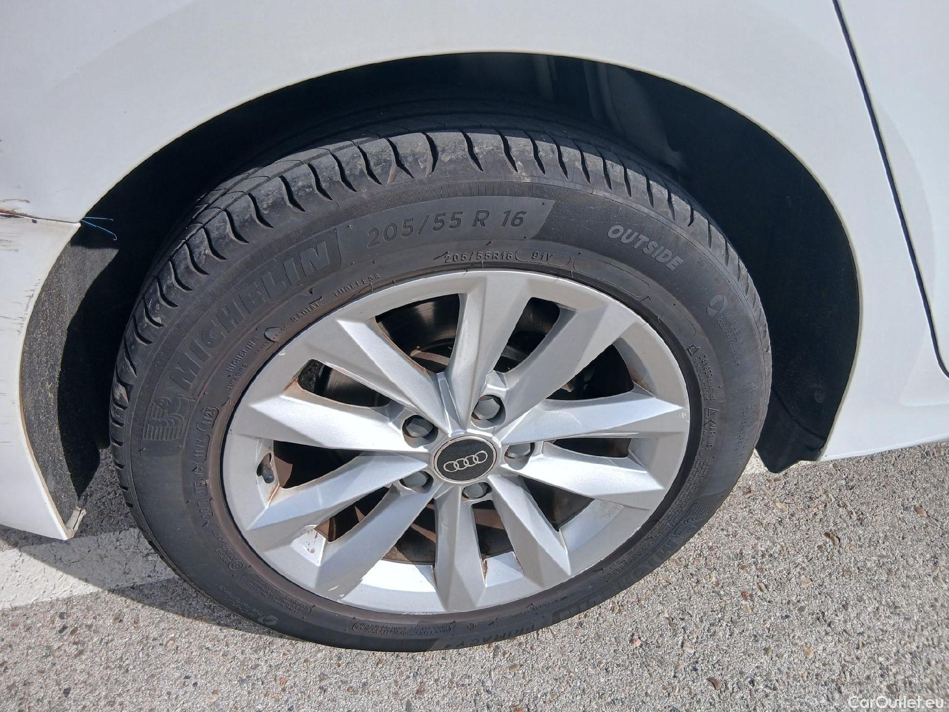  Audi  A3 AUDI  / 2020 / 5P / berlina con portón Sportback 30 TFSI 81kW (110CV) S tronic #9