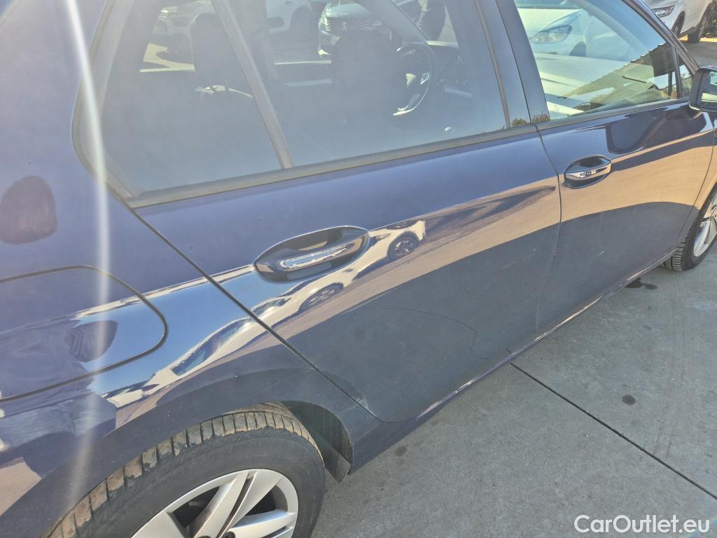  Volkswagen  Golf  VOLKSWAGEN / 2020 / 5P / berlina con portón Life 2.0 TDI 85kW (115CV) #9