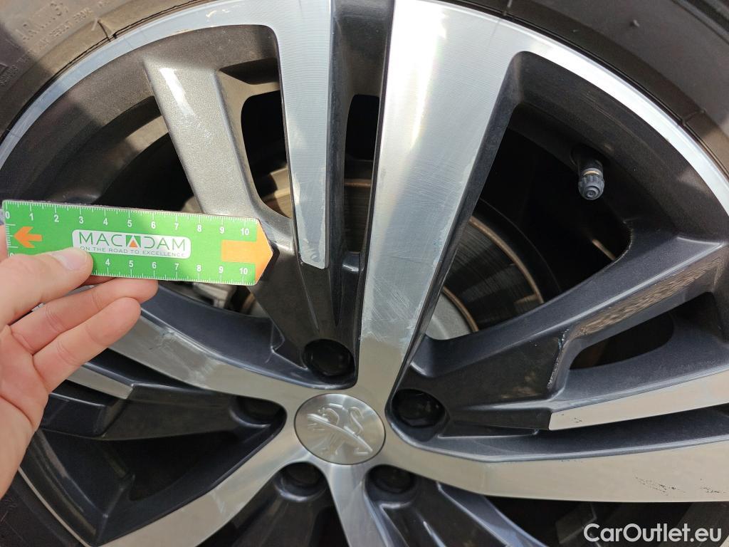  Peugeot  3008 PEUGEOT  / 2020 / 5P / todoterreno 1.5 BlueHDi 96kW S&S Allure Pack EAT8 #6