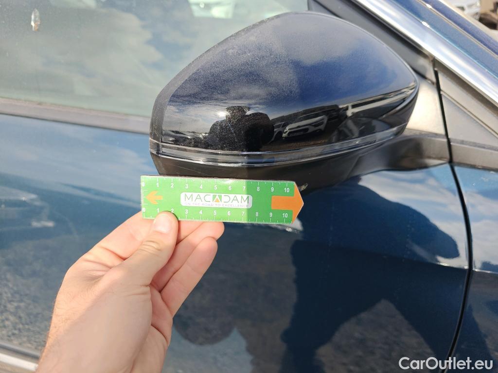  Peugeot  3008 PEUGEOT  / 2020 / 5P / todoterreno 1.5 BlueHDi 96kW S&S Allure Pack EAT8 #29