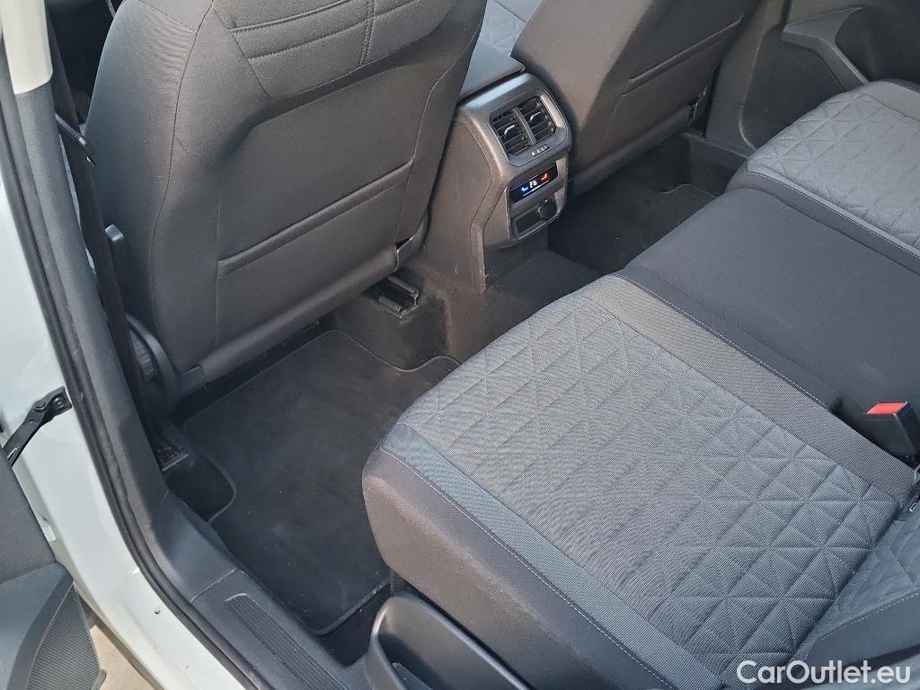  Volkswagen  Tiguan VOLKSWAGEN  / 2020 / 5P / todoterreno Life 1.5 TSI 110kW (150CV) DSG #18