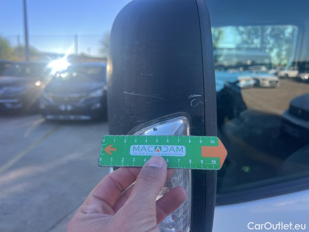  Nissan  NV400 NISSAN NT400 / 2014 / 4P / chasis doble cabina 35.13/3 Comfort Doble Cabina Larga #40