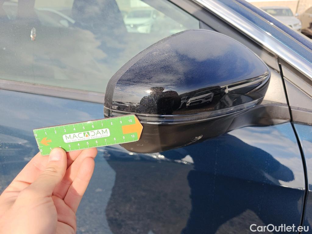  Peugeot  3008 PEUGEOT  / 2020 / 5P / todoterreno 1.5 BlueHDi 96kW S&S Allure Pack EAT8 #30