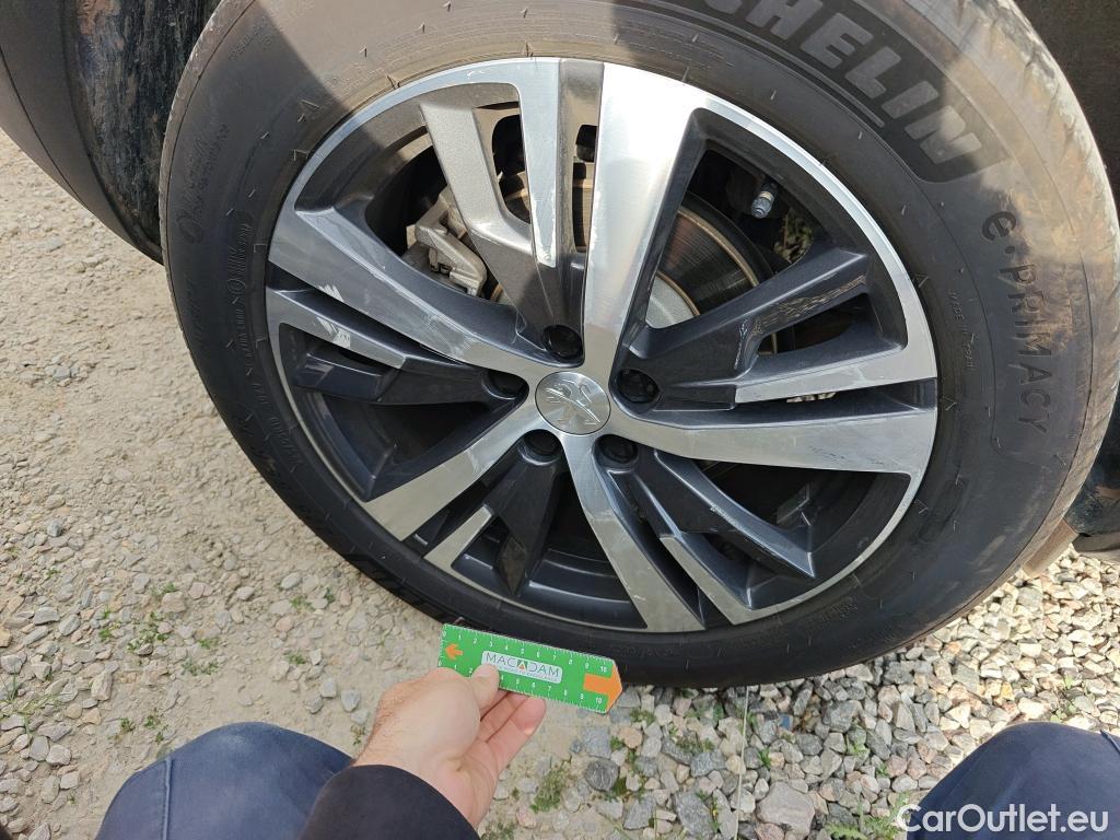  Peugeot  3008 PEUGEOT  / 2020 / 5P / todoterreno 1.5 BlueHDi 96kW S&S Allure Pack EAT8 #3