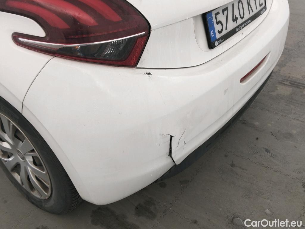  Peugeot  208 PEUGEOT  / 2015 / 5P / berlina con portón 5P ACTIVE BlueHDi 73kW (100CV) #15