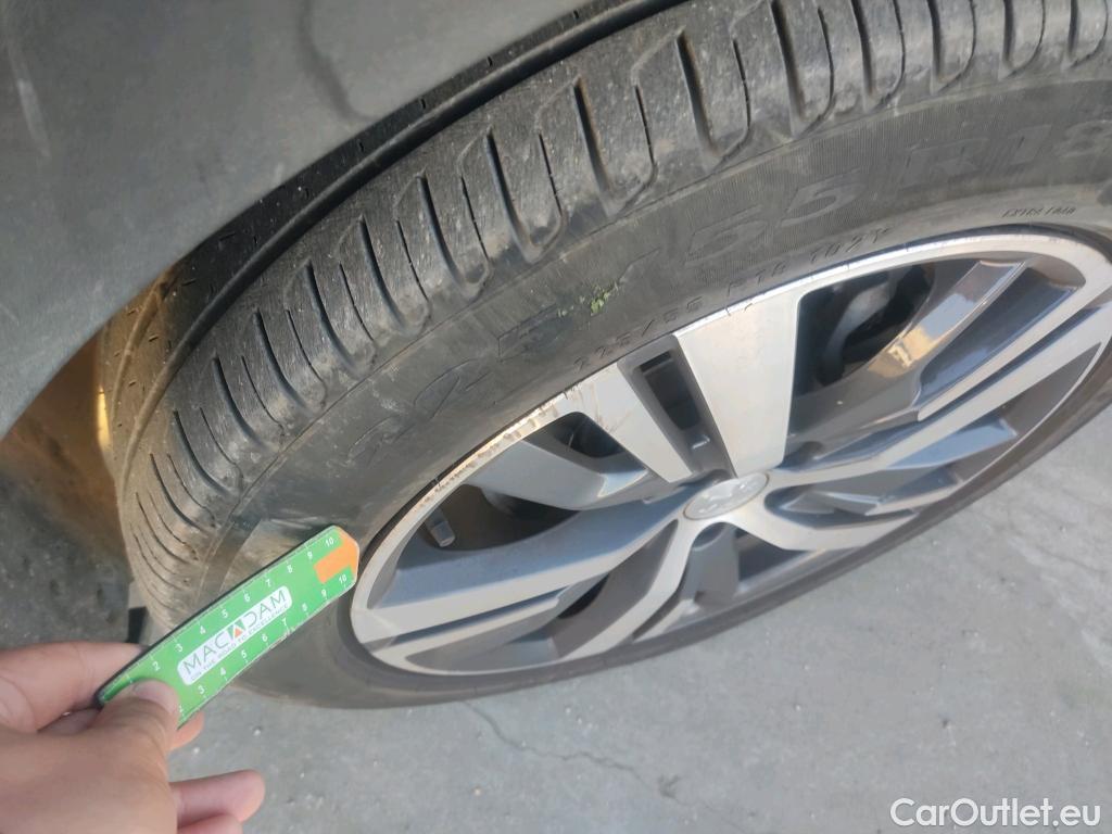  Peugeot  3008 PEUGEOT  / 2020 / 5P / todoterreno 1.5 BlueHDi 96kW S&S Allure Pack EAT8 #8