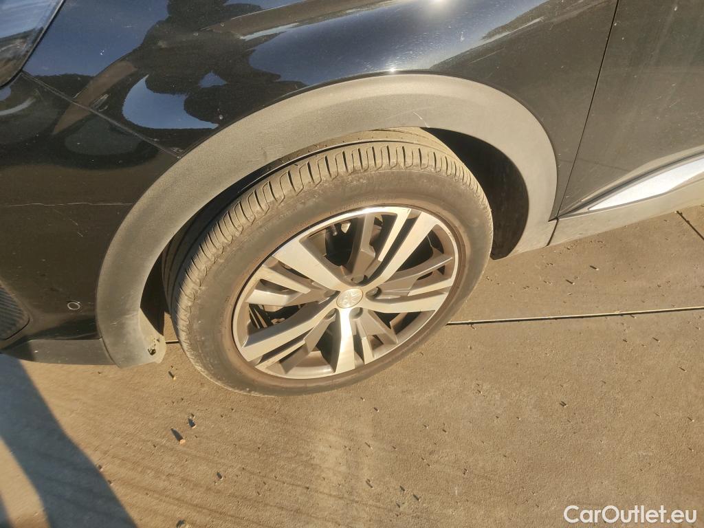  Peugeot  3008 PEUGEOT  / 2020 / 5P / todoterreno 1.5 BlueHDi 96kW S&S Allure Pack EAT8 #5