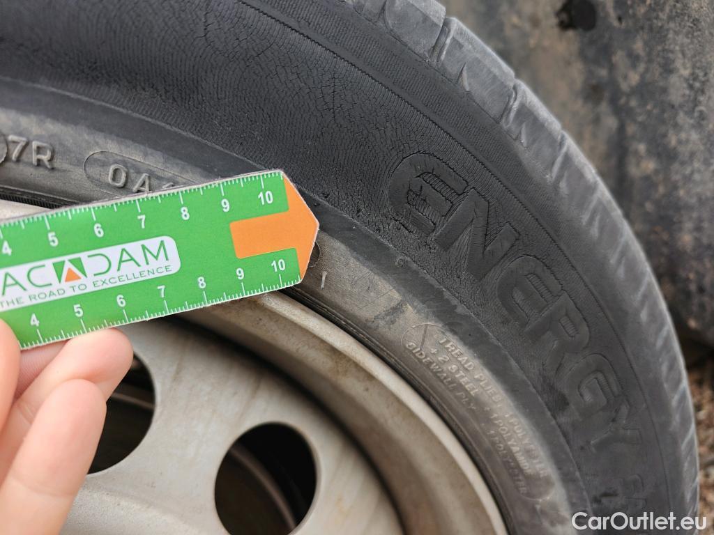  Opel  Combo OPEL  / 2018 / 3P / furgón derivado de turismo Cargo L 1000kg Diesel 1.5 100HP S&S MT E (AC) #32