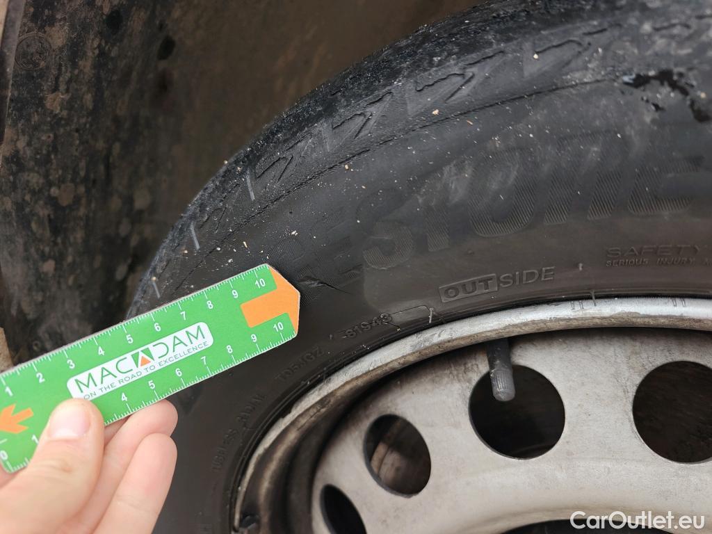  Opel  Combo OPEL  / 2018 / 3P / furgón derivado de turismo Cargo L 1000kg Diesel 1.5 100HP S&S MT E (AC) #34