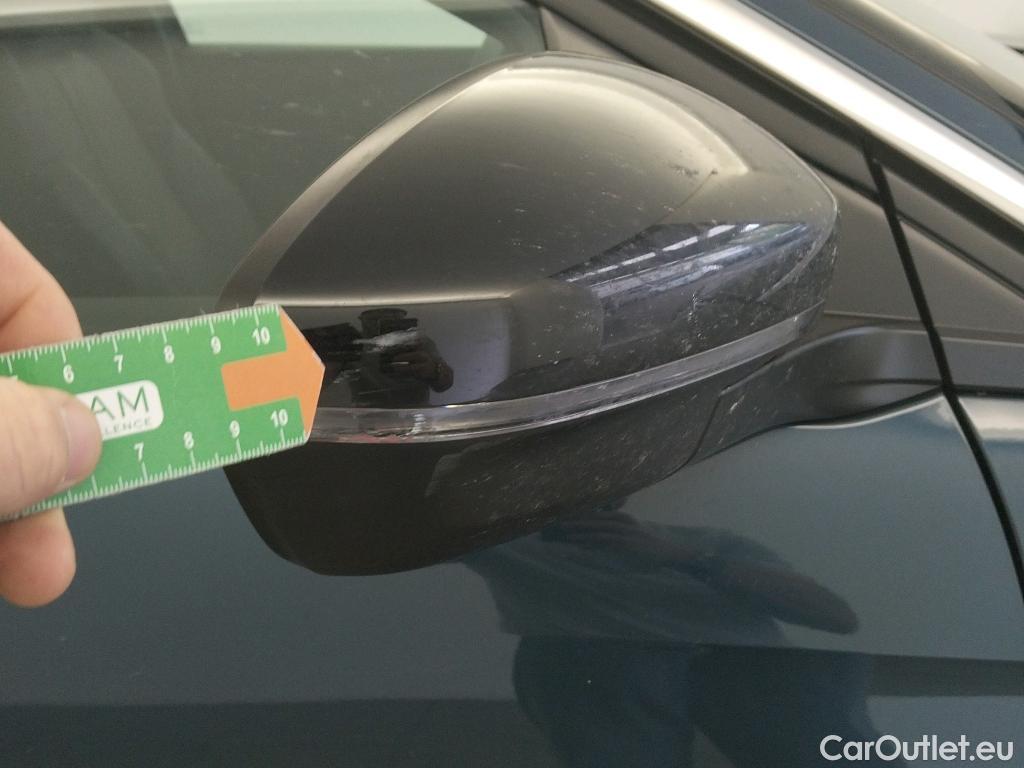  Peugeot  3008  Allure Pack 1.5 HDi 130CV AT8 E6d #40