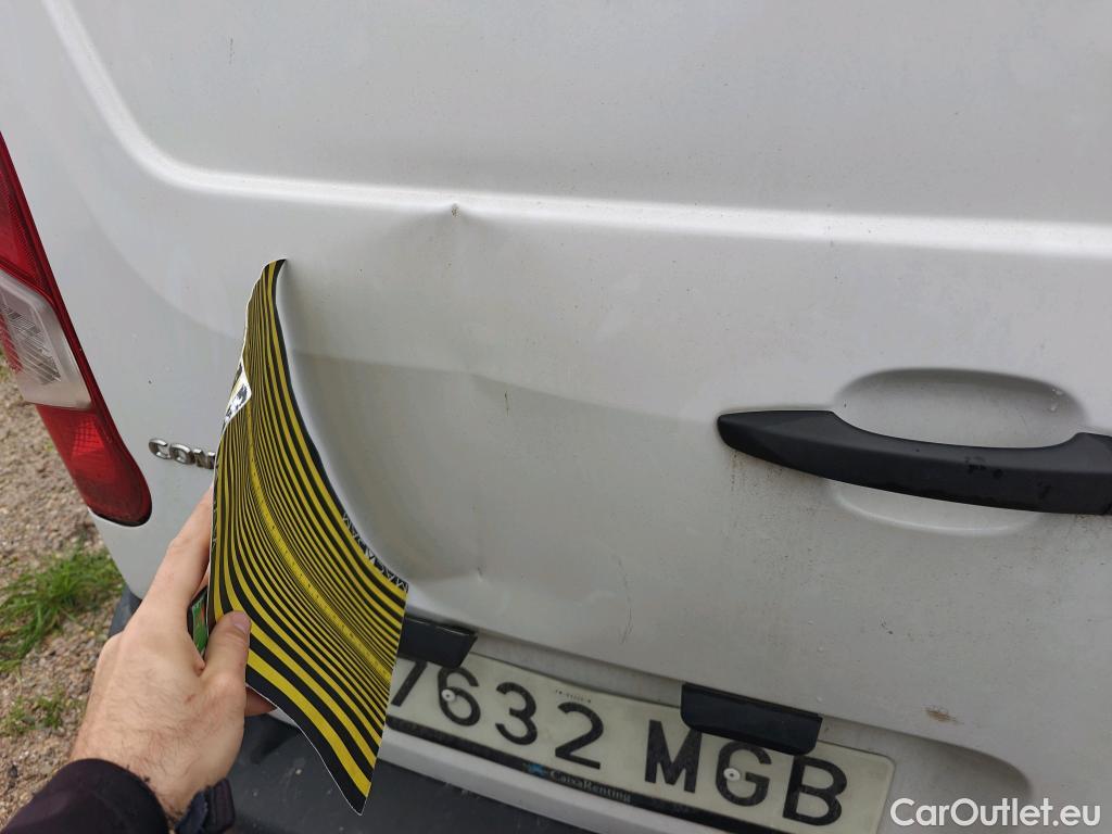  Opel  Combo OPEL  / 2018 / 3P / furgón derivado de turismo Cargo L 1000kg Diesel 1.5 100HP S&S MT E (AC) #3