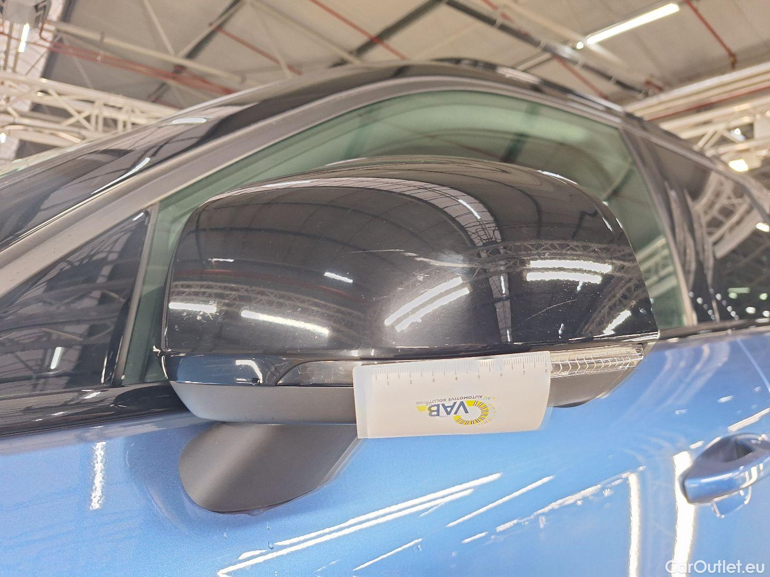  Volvo  XC 40 Volvo, XC40 '17, Volvo XC40 T5 Twin Engine R-Design 5d #25