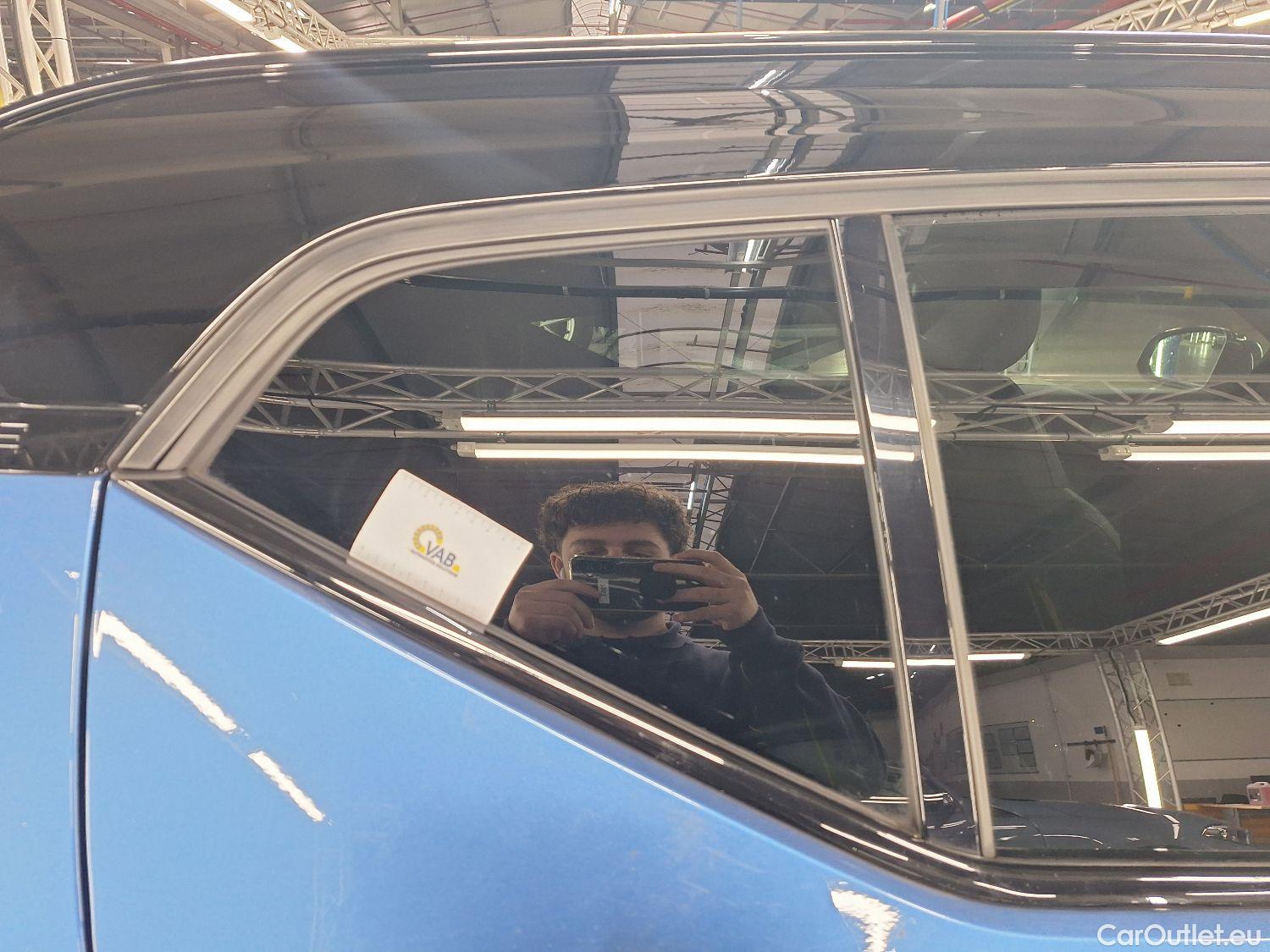  Volvo  XC 40 Volvo, XC40 '17, Volvo XC40 T5 Twin Engine R-Design 5d #22