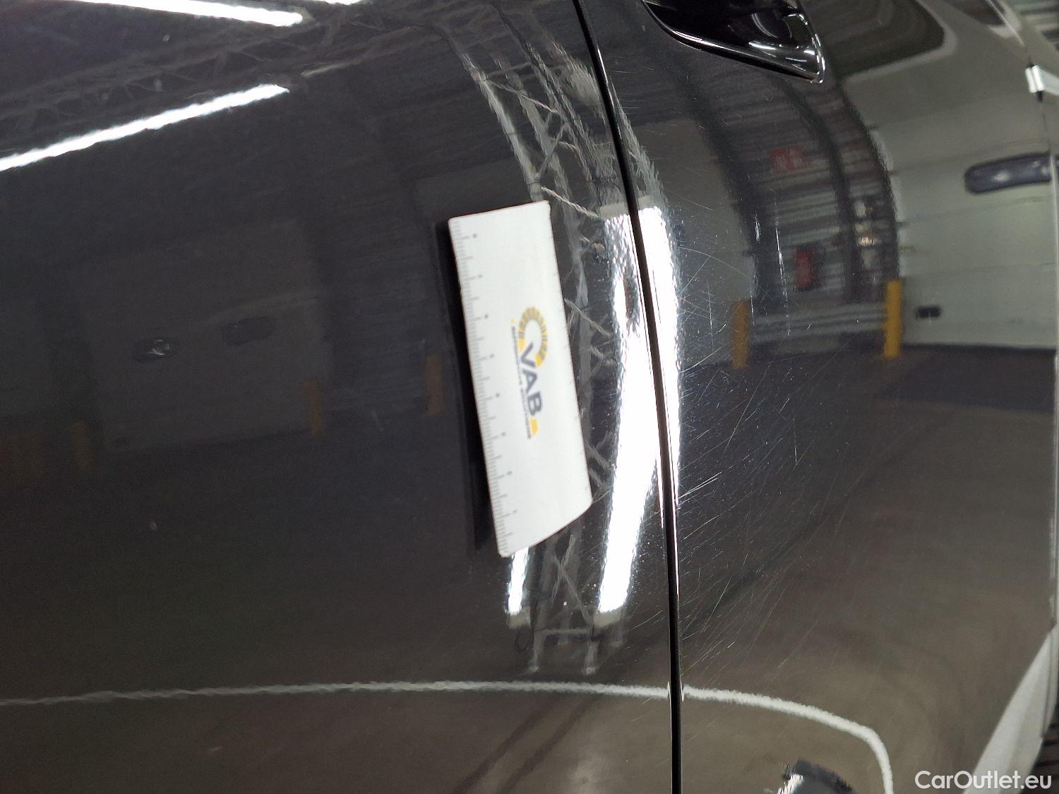  Volkswagen  ID.4 VW,  '20 BEV, Volkswagen  77kWh Pro Family 5d #14