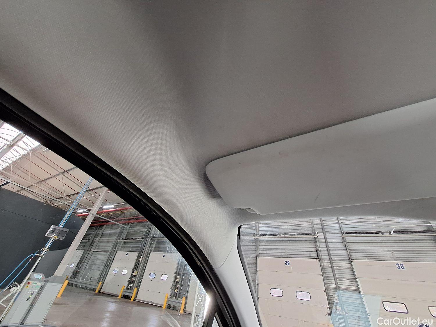  Peugeot  2008 Peugeot,  FL'16, Peugeot  1.2 Puretech 61kW S&S Active 5d #38