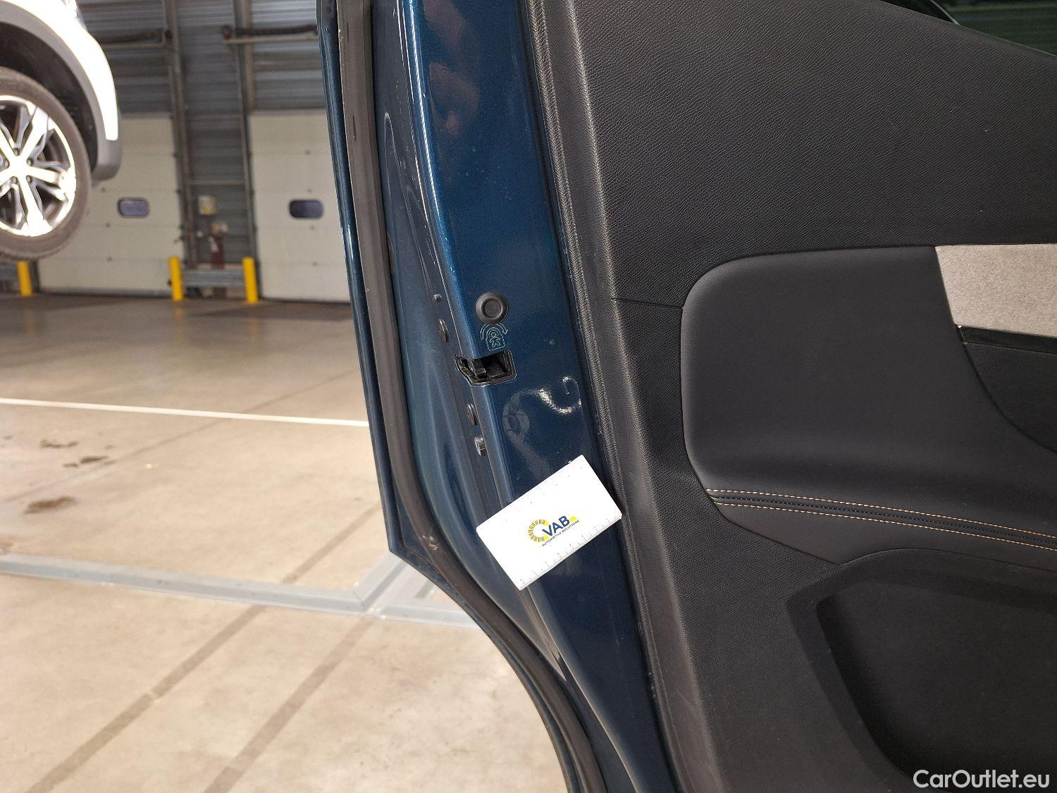  Peugeot  5008 Peugeot,  FL'20, Peugeot  1.5 BlueHDi 96kW S&S GT 5d #47