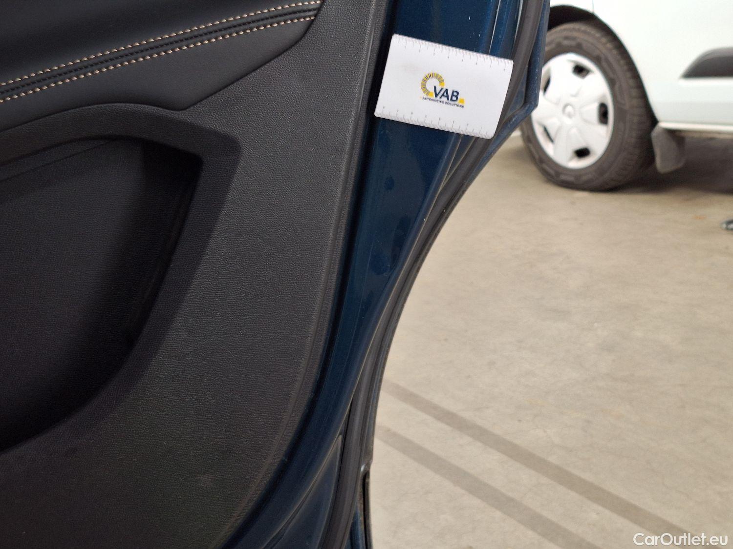  Peugeot  5008 Peugeot,  FL'20, Peugeot  1.5 BlueHDi 96kW S&S GT 5d #33