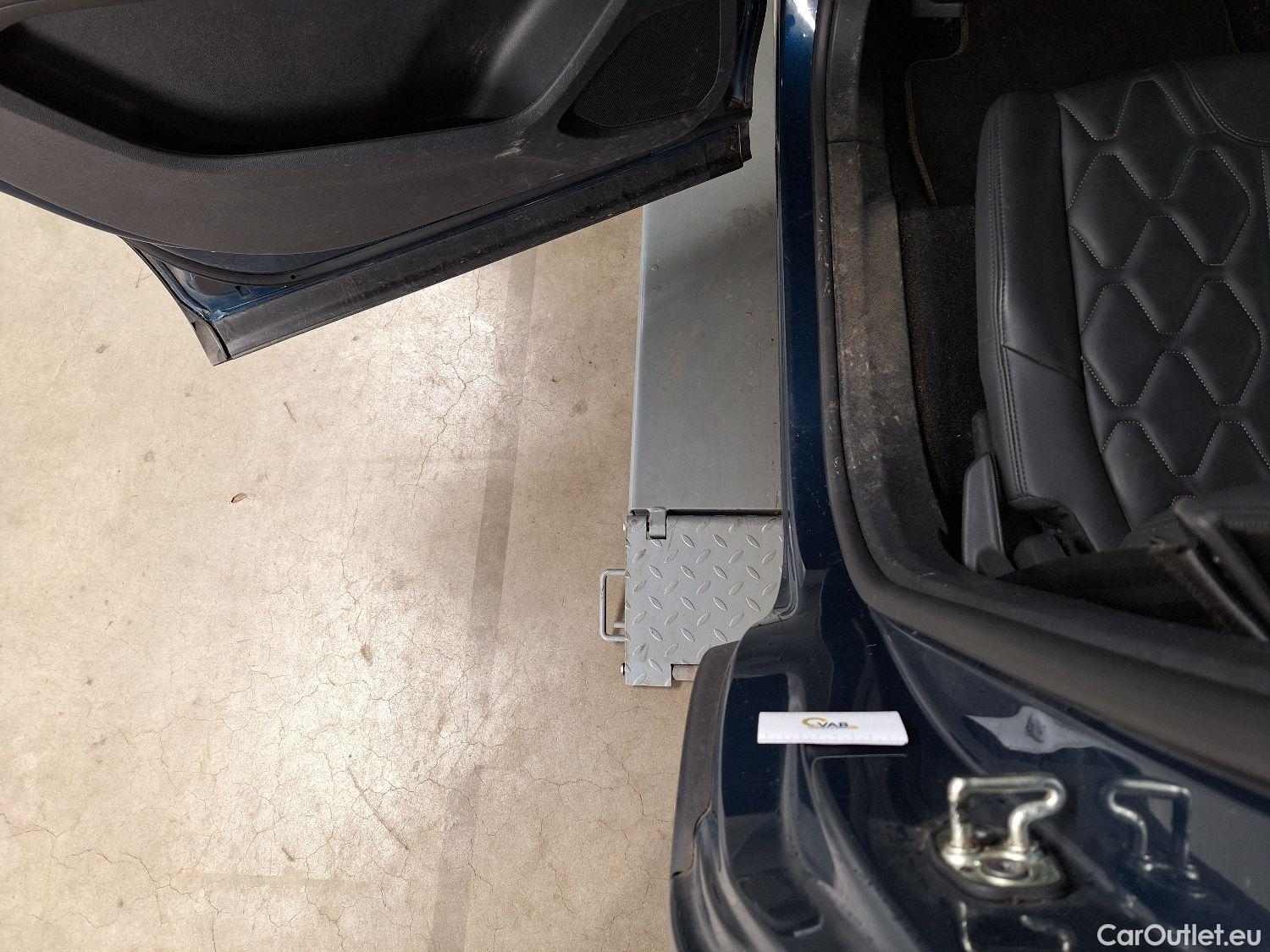  Peugeot  5008 Peugeot,  FL'20, Peugeot  1.5 BlueHDi 96kW S&S GT 5d #39