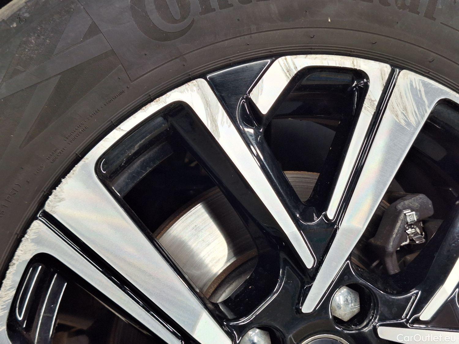  Citroen  C4 Citroën,  '20, Citroën  1.5 BlueHDi 110 S&S MAN6 Feel 5d #2