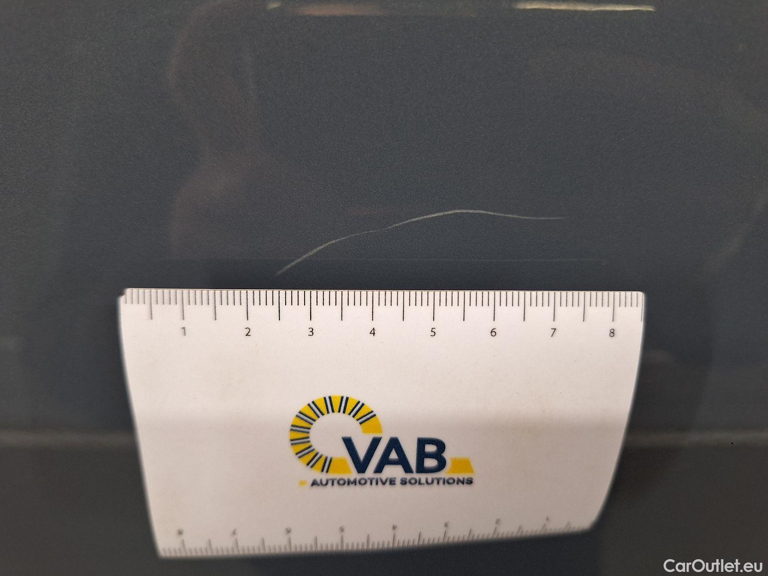  Volvo  XC 40 Volvo, XC40 '17, Volvo XC40 T2 Geartronic Momentum Pro 5d #22