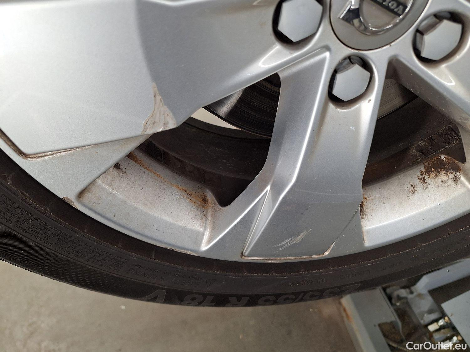  Volvo  XC 40 Volvo, XC40 '17, Volvo XC40 T3 Geartronic Momentum Pro 5d #10