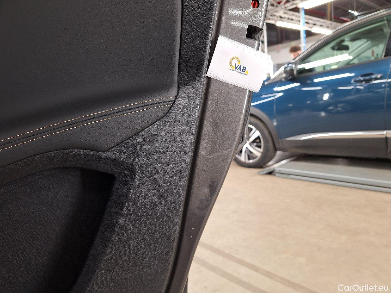  Peugeot  5008 Peugeot,  '16, Peugeot  1.5 BlueHDi 96kW S&S EAT8 GT Line 5d #25