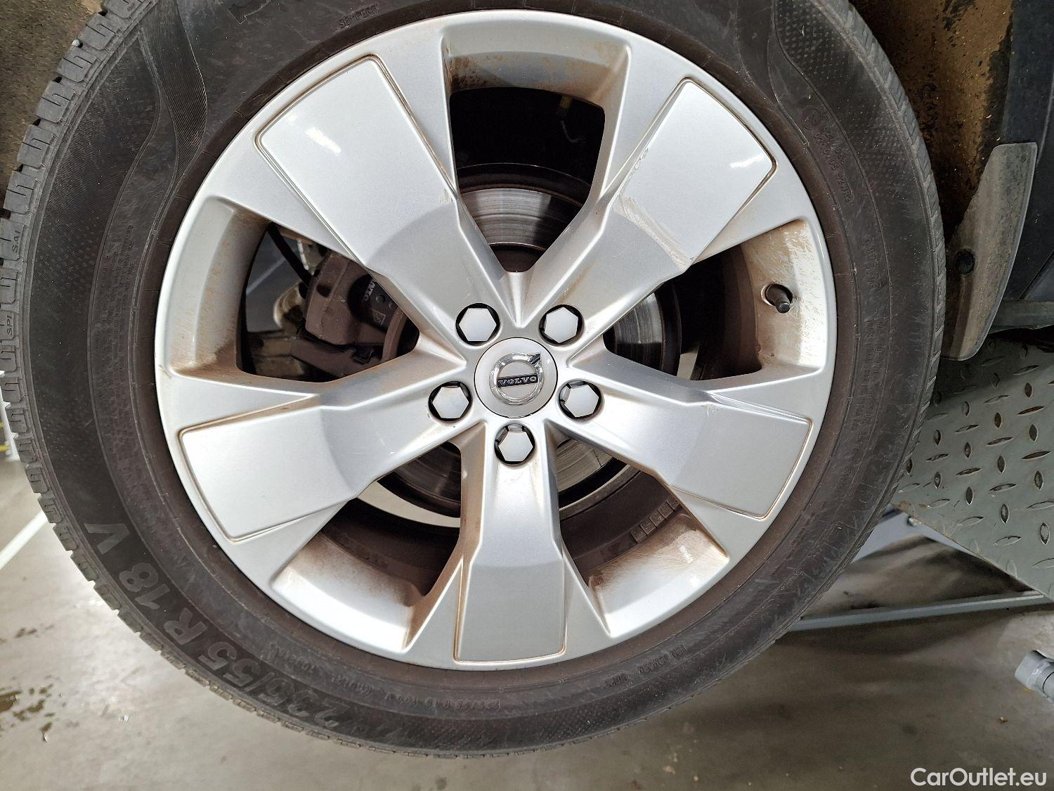  Volvo  XC 40 Volvo, XC40 '17, Volvo XC40 T3 Geartronic Momentum Pro 5d #5