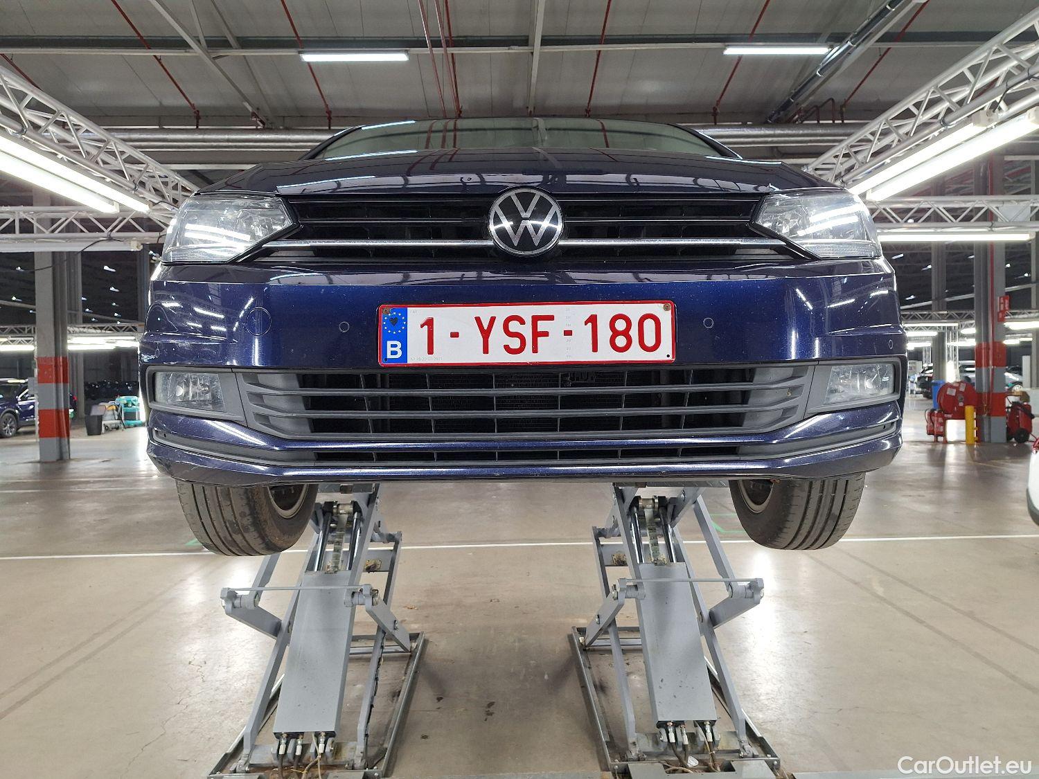  Volkswagen  Touran VW,  '15, Volkswagen  1.5 TSi Trendline DSG 5d #9