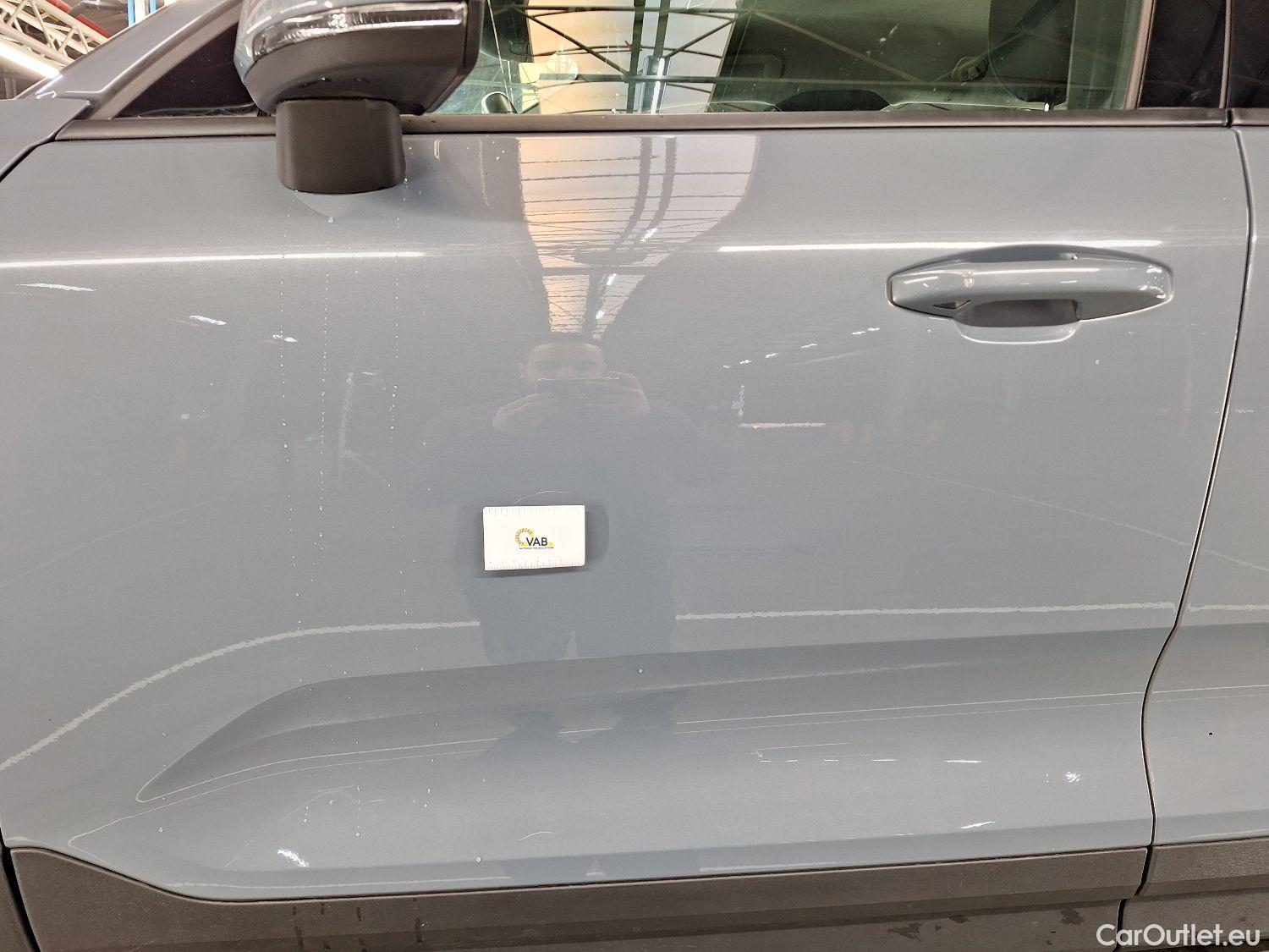  Volvo  XC 40 Volvo, XC40 '17, Volvo XC40 T2 Geartronic Momentum Pro 5d #21