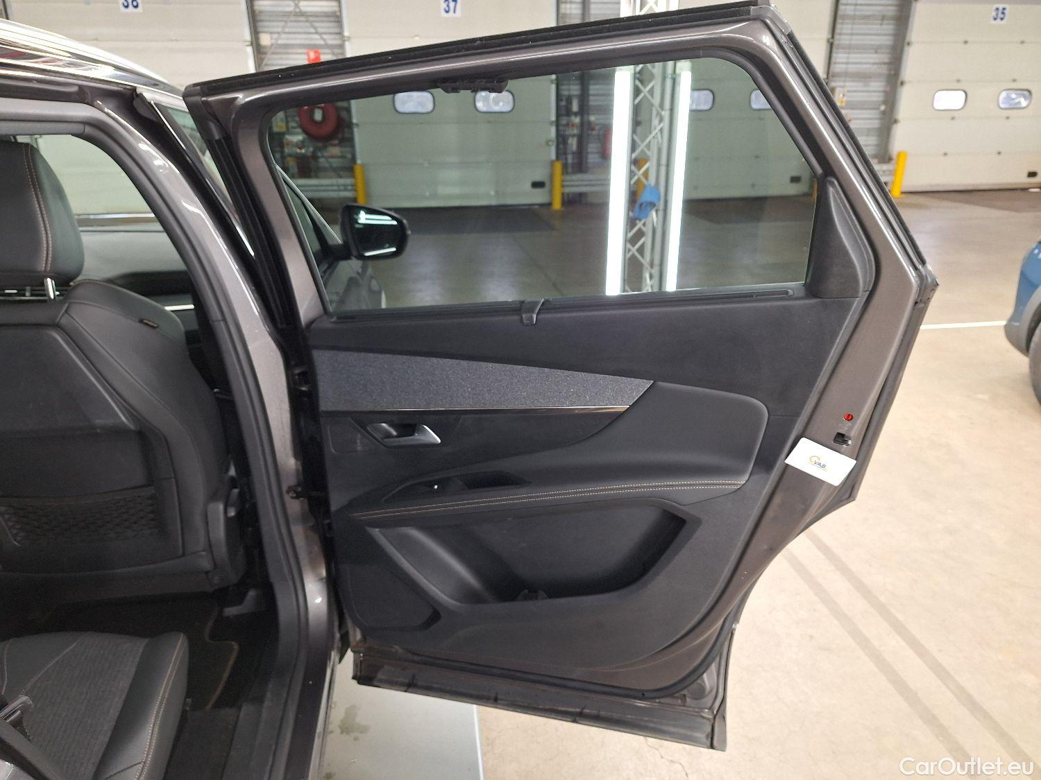  Peugeot  5008 Peugeot,  '16, Peugeot  1.5 BlueHDi 96kW S&S EAT8 GT Line 5d #26