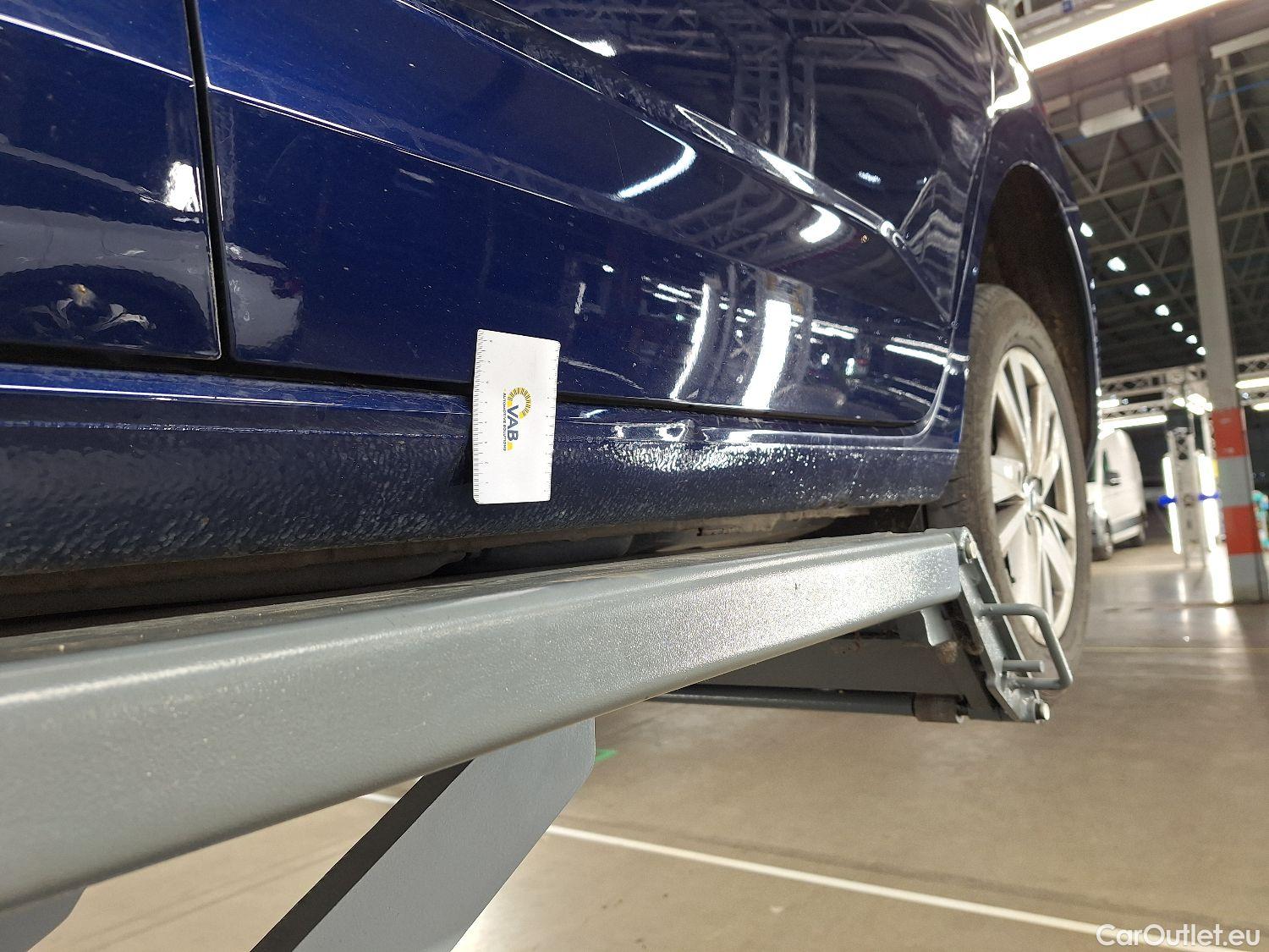  Volkswagen  Touran VW,  '15, Volkswagen  1.5 TSi Trendline DSG 5d #28