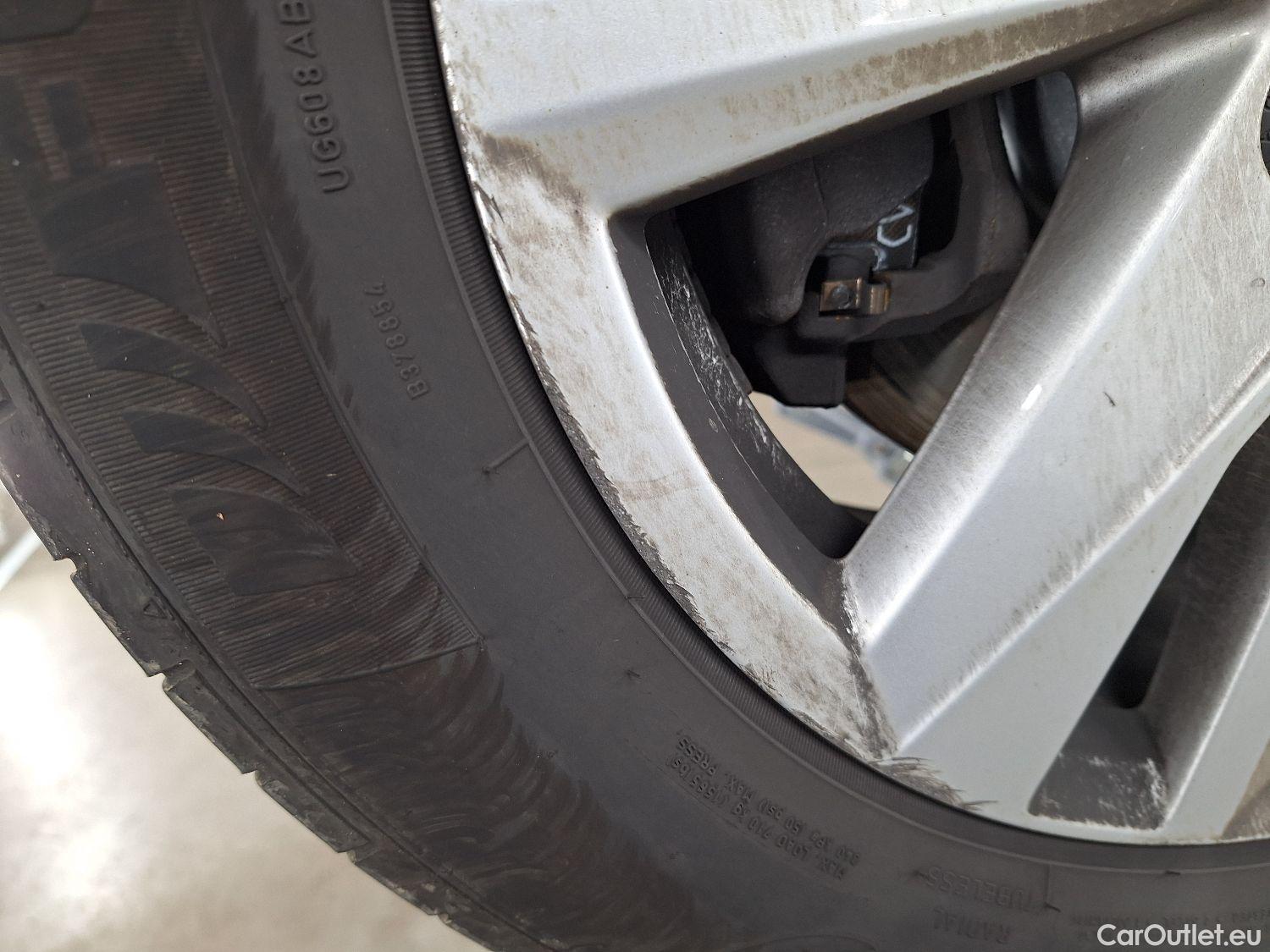  Volkswagen  Touran VW,  '15, Volkswagen  1.5 TSi Trendline DSG 5d #32