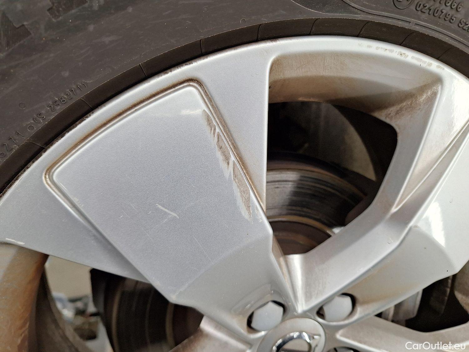  Volvo  XC 40 Volvo, XC40 '17, Volvo XC40 T3 Geartronic Momentum Pro 5d #4